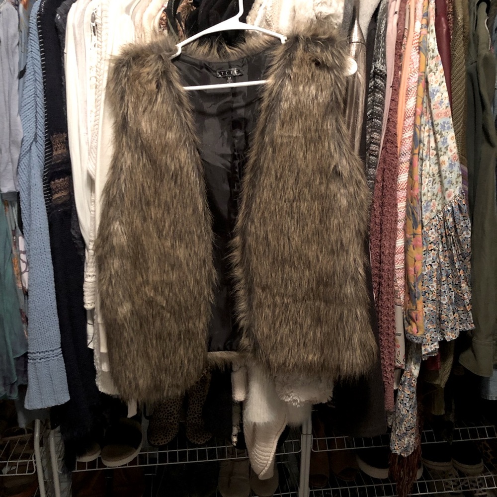 Buckle Fur Vest